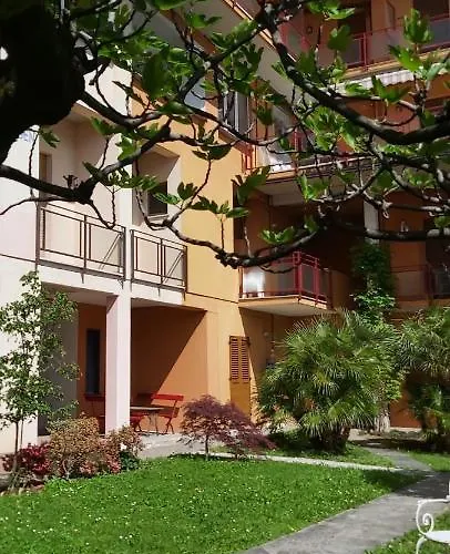Casa Miralago מנאג'יו