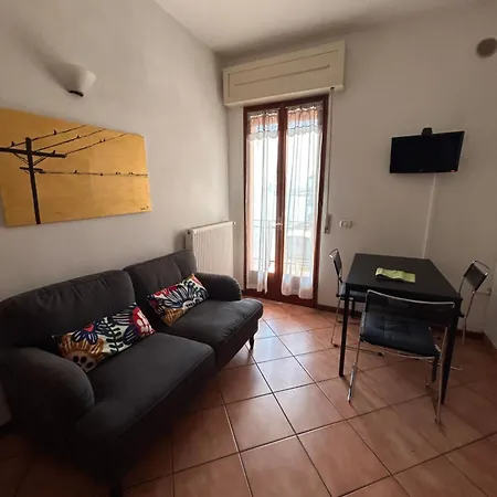 Casa Miralago מנאג'יו